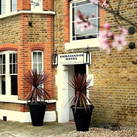 The Ambassador Heathrow Hotel Hillingdon Exterior photo