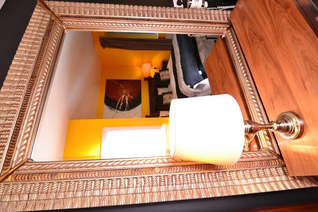 The Ambassador Heathrow Hotel Hillingdon Room photo